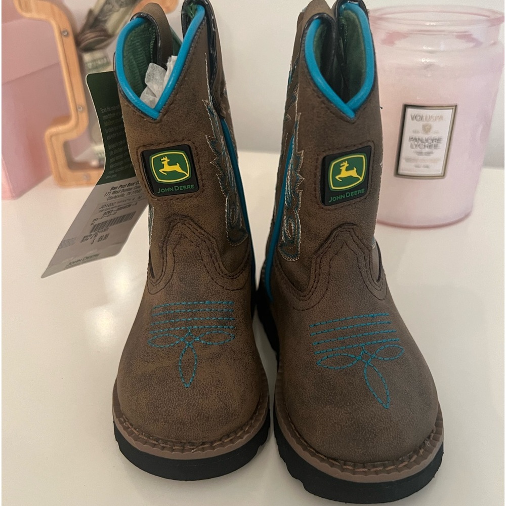 COPY - Brand new: Toddler John Deere boots (size 4)